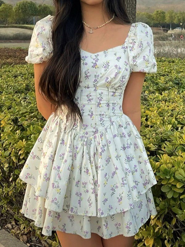 Women's Floral Tiered Ruffle Mini Dress - Sweetheart Neckline with Short Puff Sleeves and Corset Bodice 1