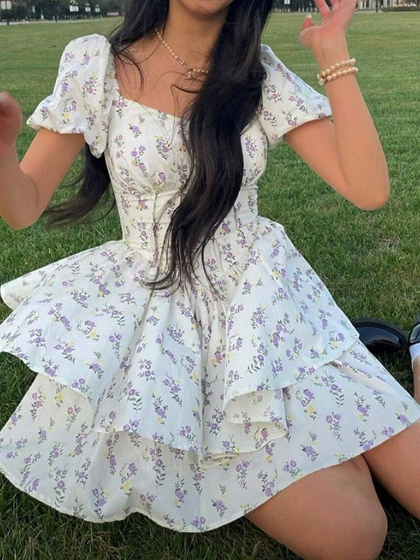 Women's Floral Tiered Ruffle Mini Dress - Sweetheart Neckline with Short Puff Sleeves and Corset Bodice 4