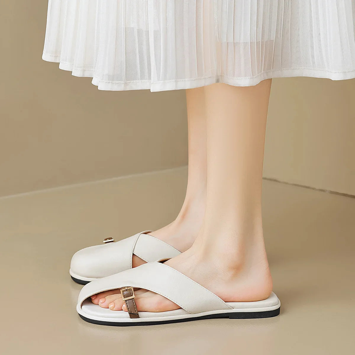 Women's Sandals Crisscross Buckle Detail 1