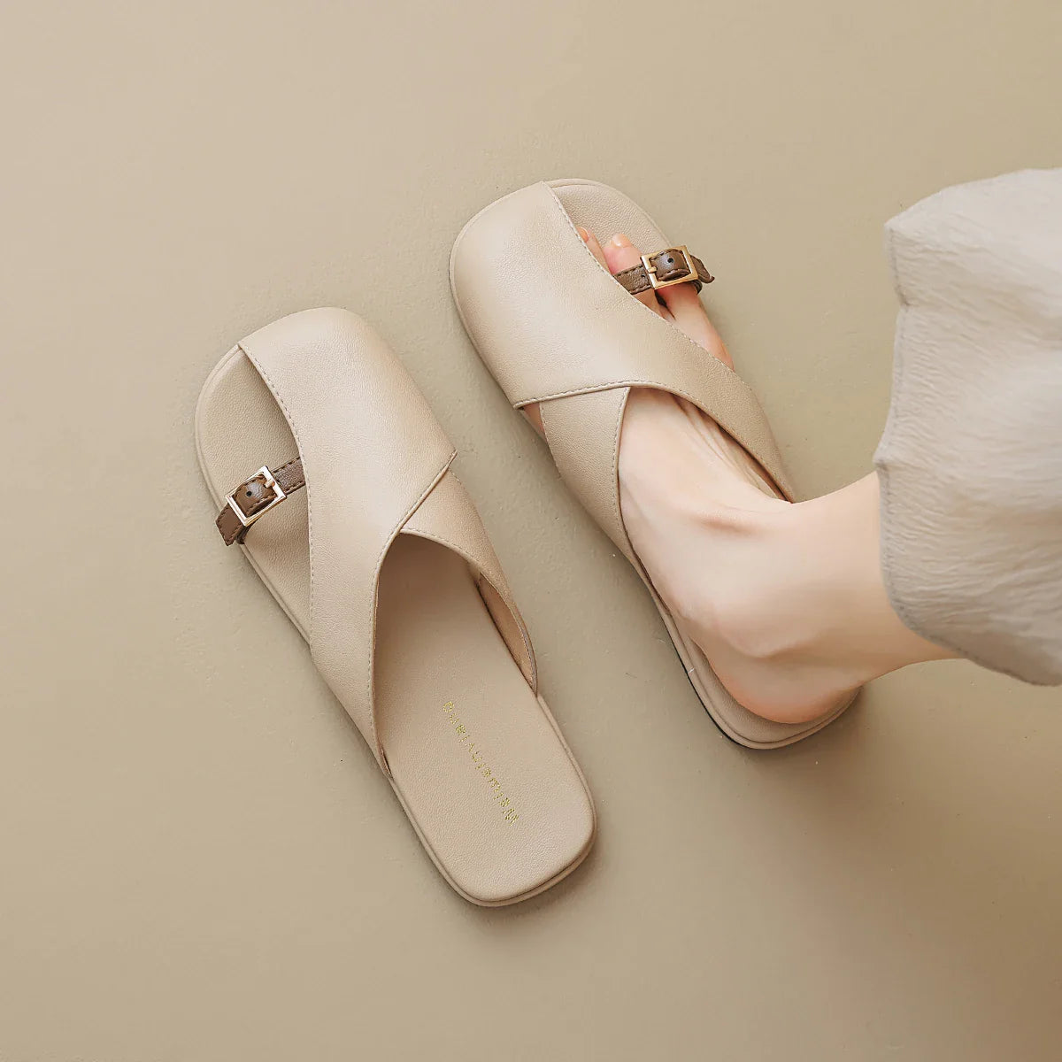 Women's Sandals Crisscross Buckle Detail 4